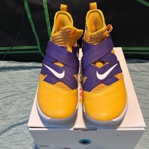 NIKE BY YOU LeBron Soldier. Size 8 men’s. Basketball.